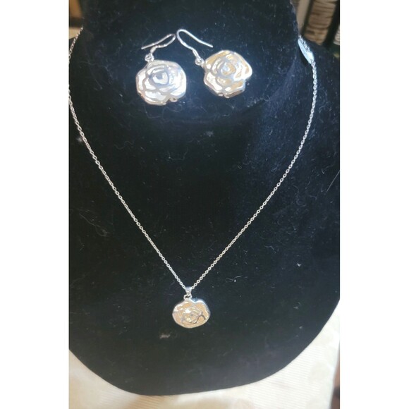 Sterling Silver Open Frame Rose Pendant Necklace & Earrings Two Tone NEW - Picture 9 of 14